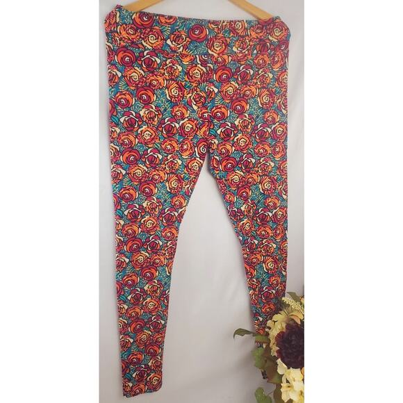 LuLaRoe Leggings TC Tall & Curvy Butter Soft Red Floral Print Womens Plus Size - Picture 5 of 6